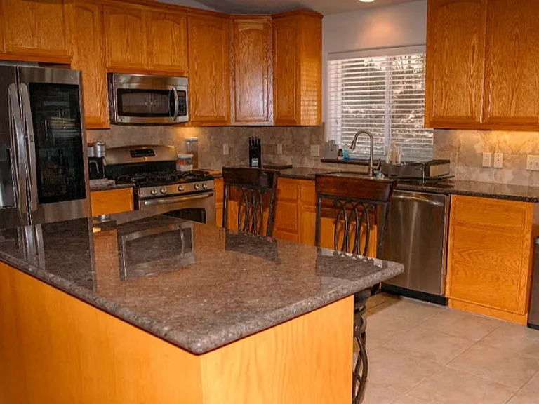 3595 Westridge Cir — Photo 2
