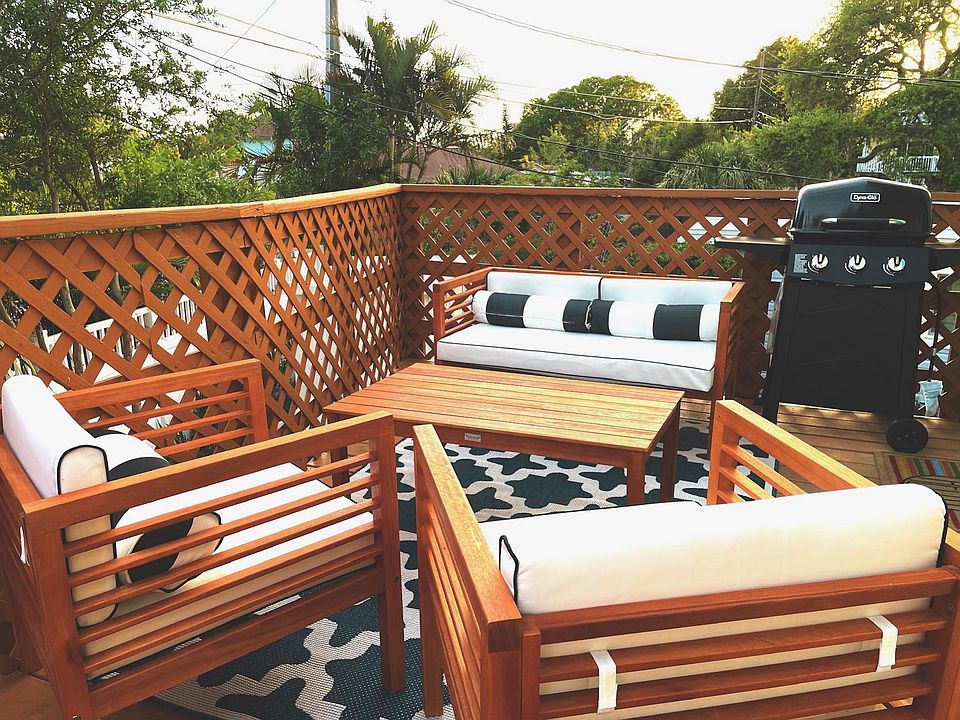 Private patio with 360 degree views for sunrise and sunset views