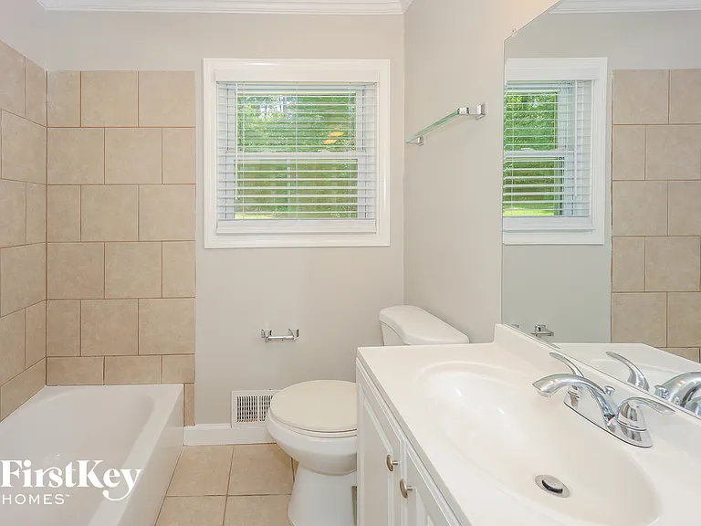 6196 Prince Ct — Photo 8