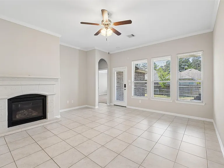 2357 Old Stone Dr — Photo 11