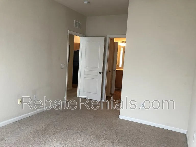 8290 Gate Pkwy W #1019 — Photo 18