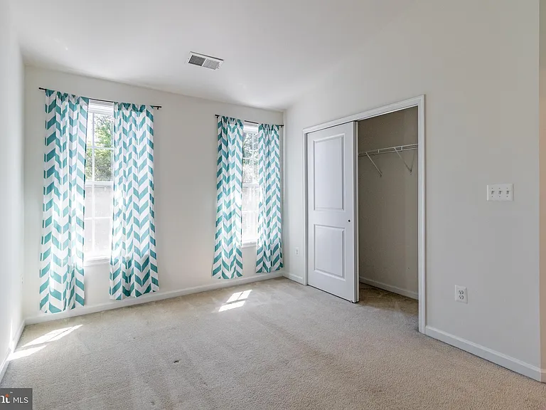 23409 Berkeley Meadows Dr — Photo 27
