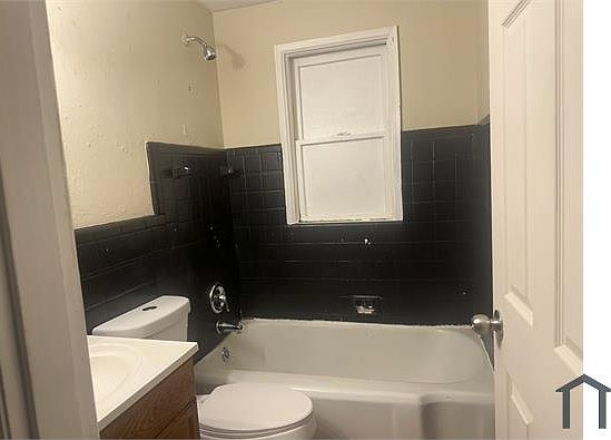 3rd image of 8135 Bloom Dr