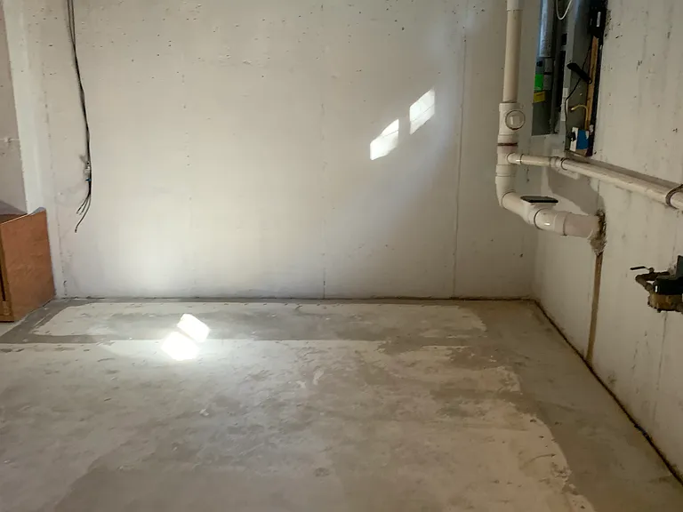 203 Academy Ln — Photo 23