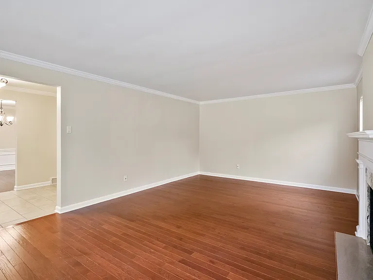 1255 Cochran Rd — Photo 7