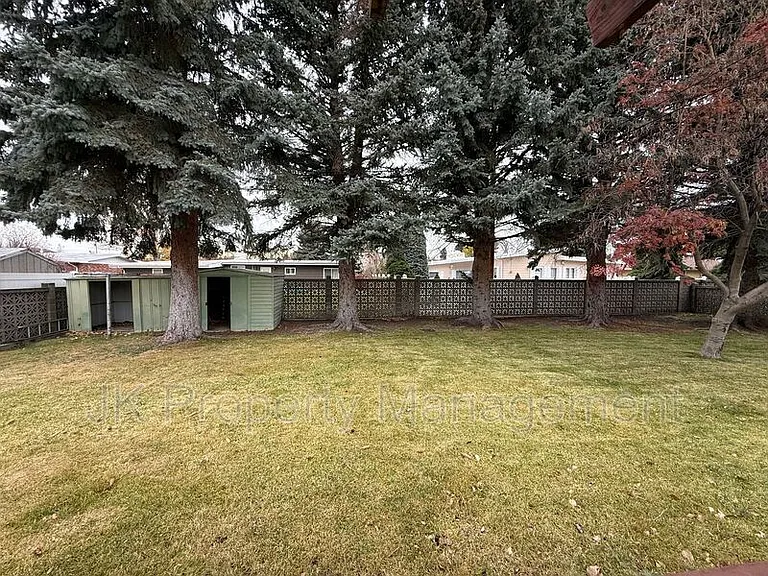 1726 Alder Dr — Photo 51