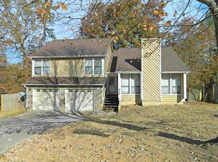 964 Chapman Cir, Stone Mountain, GA 30088