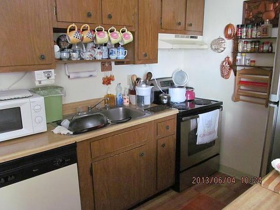3rd image of 11842 Hitchcock Dr