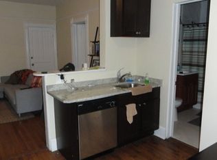 1216 W Barry Ave APT 02R, Chicago, IL 60657