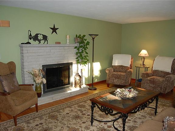 2nd image of 4165 Clardon Dr