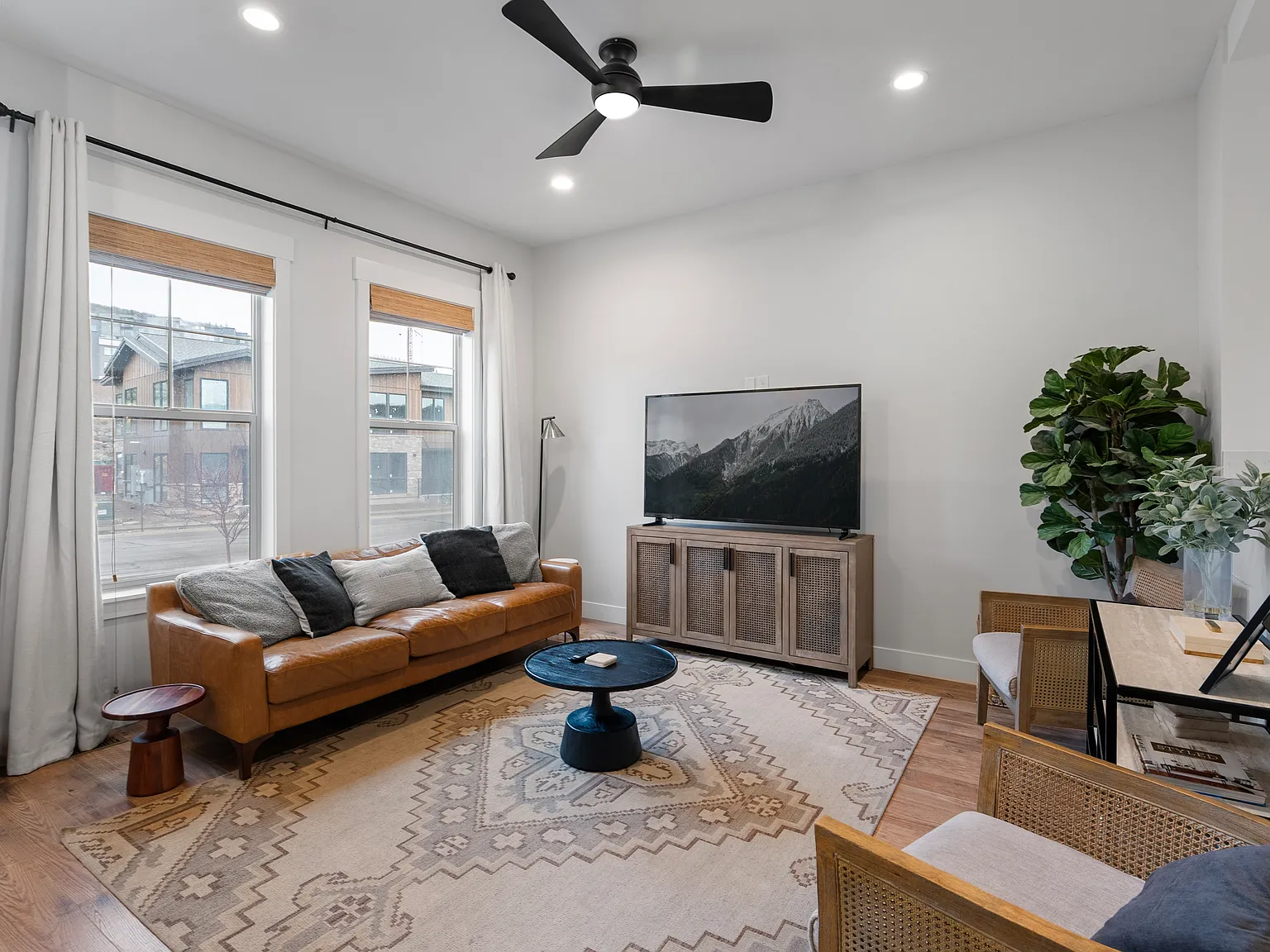 4 bed, 1803 sqft, $3,750 — Photo 1