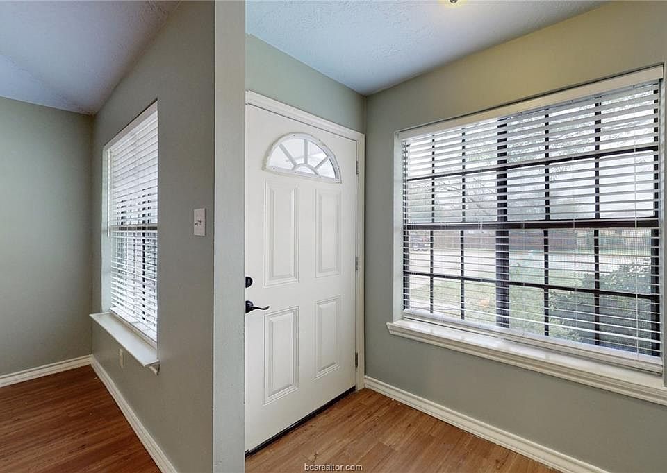 1st image of 4321 Kirkwood Dr