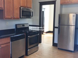 1608 W Nelson St APT 3, Chicago, IL 60657