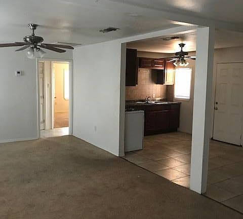 4th image of 3501 Gaston Dr