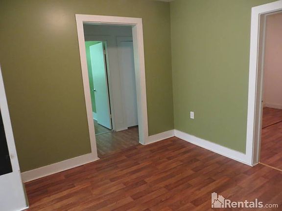 Laundry room Hook ups