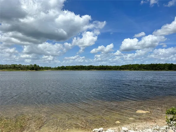 515 Shady Hollow Blvd W, Naples, FL 34120