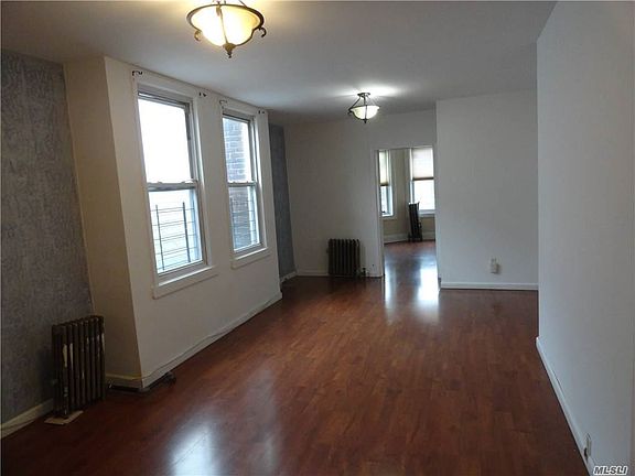 2nd image of 10215 32nd Ave