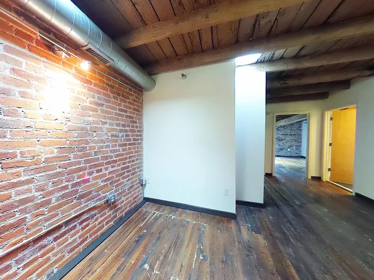 1310 W Broad St #101 — Photo 5