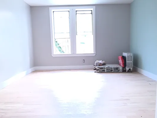 Rented by Zuz Realty | media 33