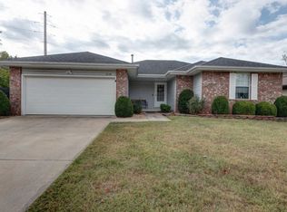 4136 W Somerset Dr, Battlefield, MO 65619