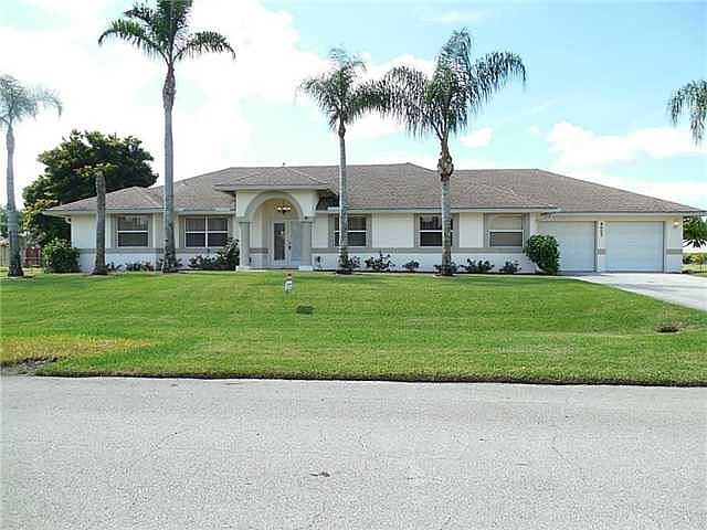 1st image of 4003 SW Newport Cir