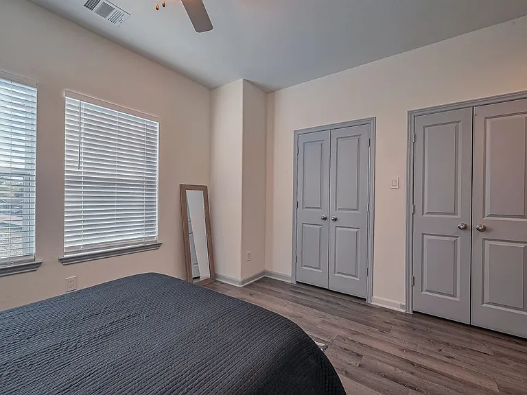 3540 Rebecca St — Photo 13