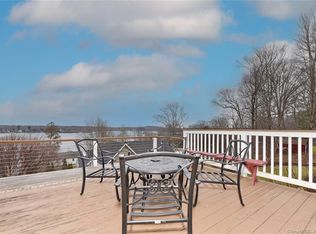 16 Cornwell Ter, East Hampton, CT 06424