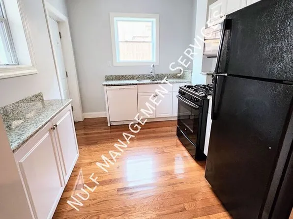 323 37th St APT 1, Pittsburgh, PA 15201