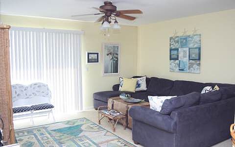 4th image of 1030-B1 N Fletcher Ave