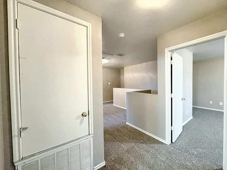 9926 Amber Ledge — Photo 10