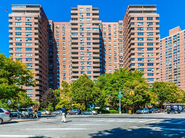 210 East Broadway image 1 of 11