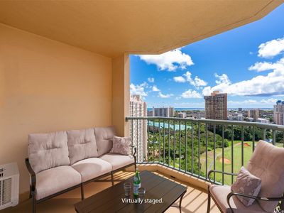 3054 Ala Poha Pl APT 2011, Honolulu, HI, 96818