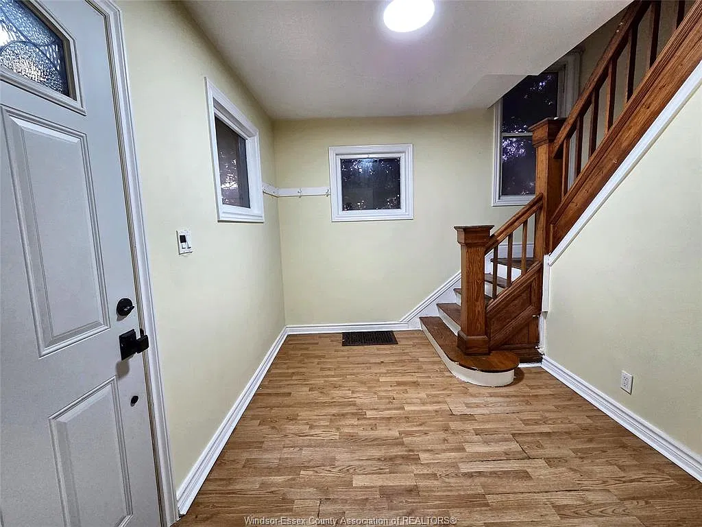 3 bed, $1,745 — Photo 3