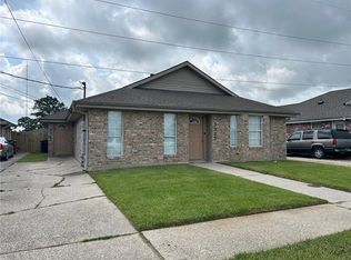3327 Jupiter Dr, Chalmette, LA 70043
