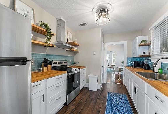 2nd image of 1763 Landon Ave