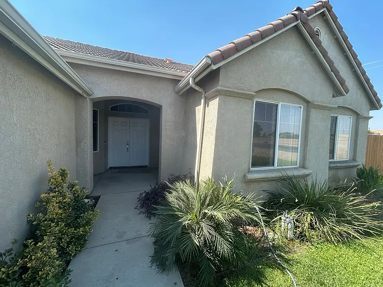 1793 Castle Way — Photo 2