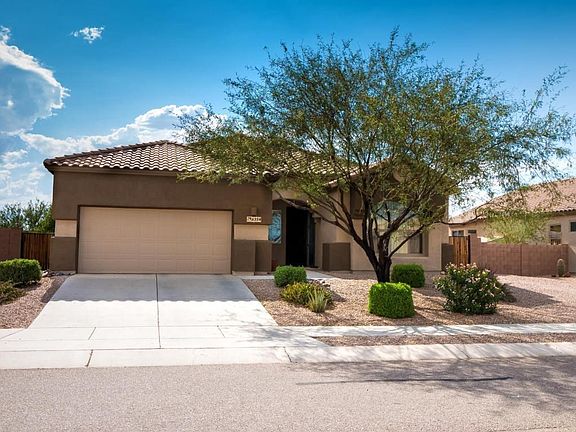 01 Front of Home 5812 bal