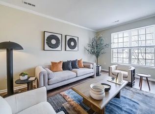 10 Lincoln St #1D, Newton Highlands, MA 02461