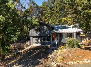 624 Forest View Dr, Willow Creek, CA 95573