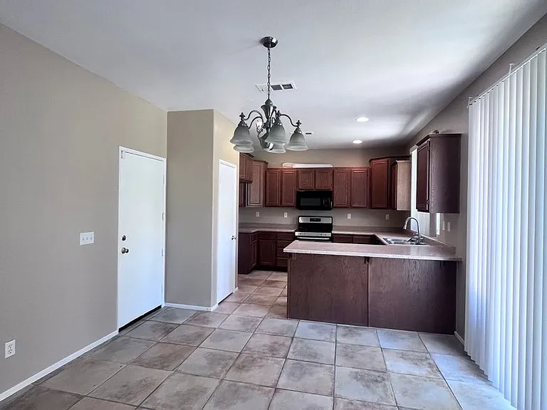 33405 Wallace Way — Photo 4