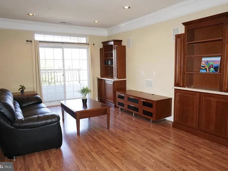 5801 Clipper Ct #205 — Photo 9