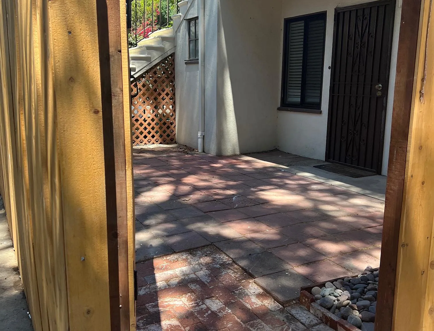 Studio, 300 sqft, $1,900 — Photo 1