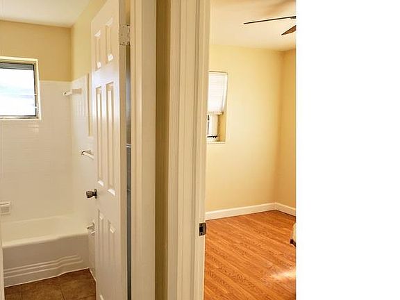 2nd image of 3860 NE 15th Ave #2