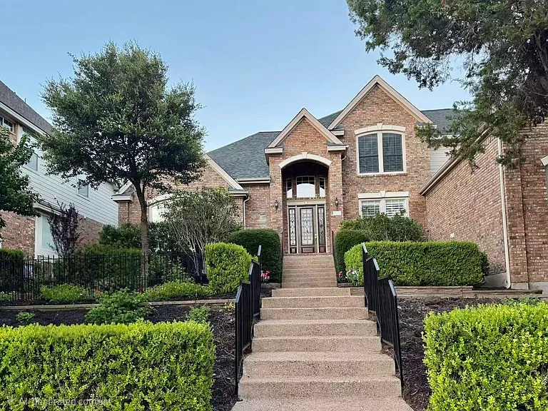10623 Winchelsea Dr — Photo 1