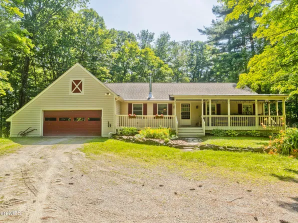 2305 Jacobs Ladder Rd, Becket, MA 01223