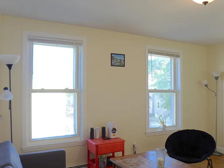 37 Wordsworth St — Photo 3