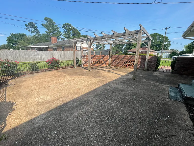 2402 Bower Dr — Photo 6