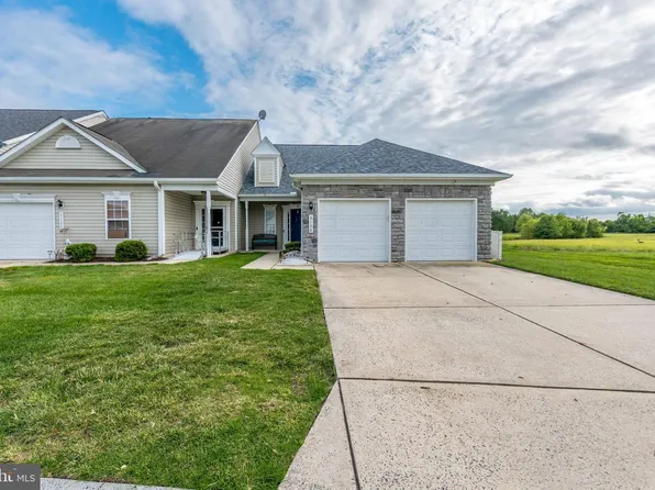 9126 Clubhouse Dr, Delmar, MD 21875