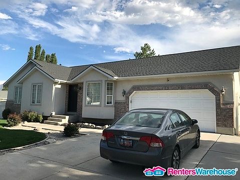 2nd image of 213 W 850th St N