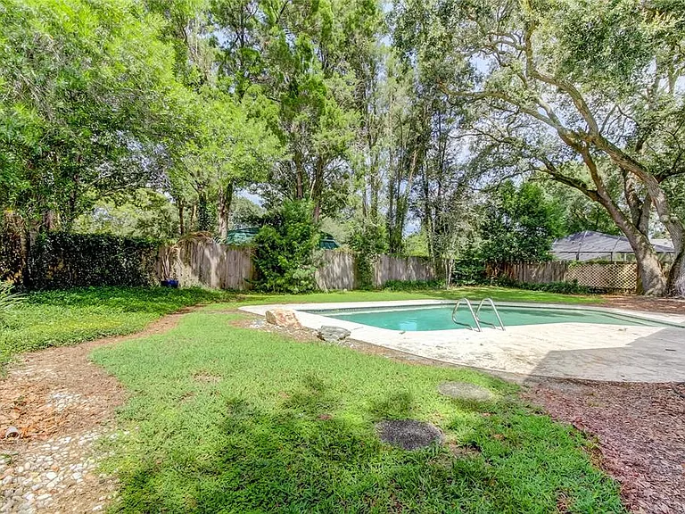 10406 Reclinata Ln — Photo 5